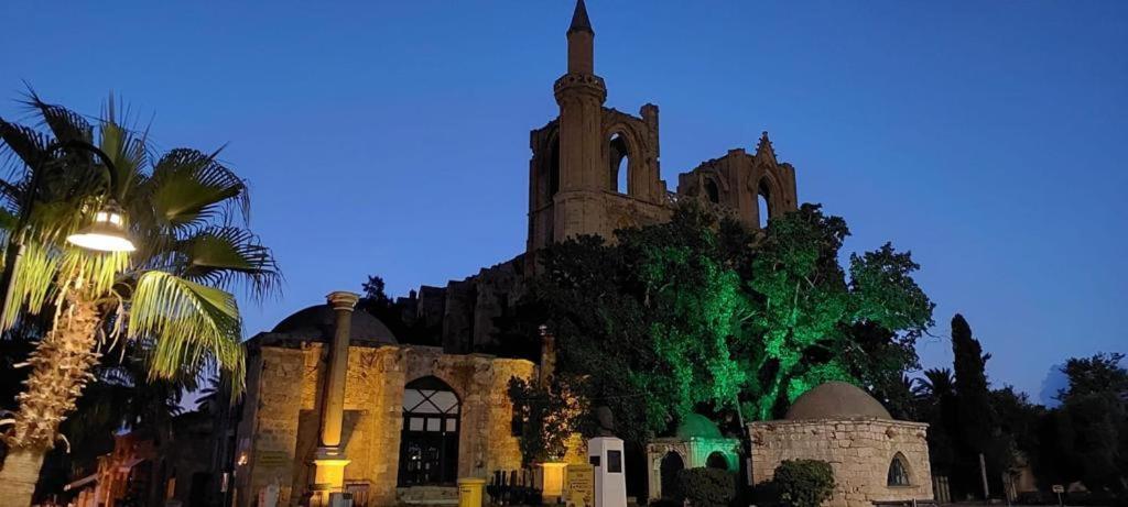 Royal Goddess Guest House, Walled City ファマグスタ エクステリア 写真